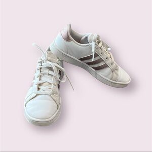 ADIDAS Grand Court Sneakers Rose Gold/ White Athletic Shoes Big Girls Size 1